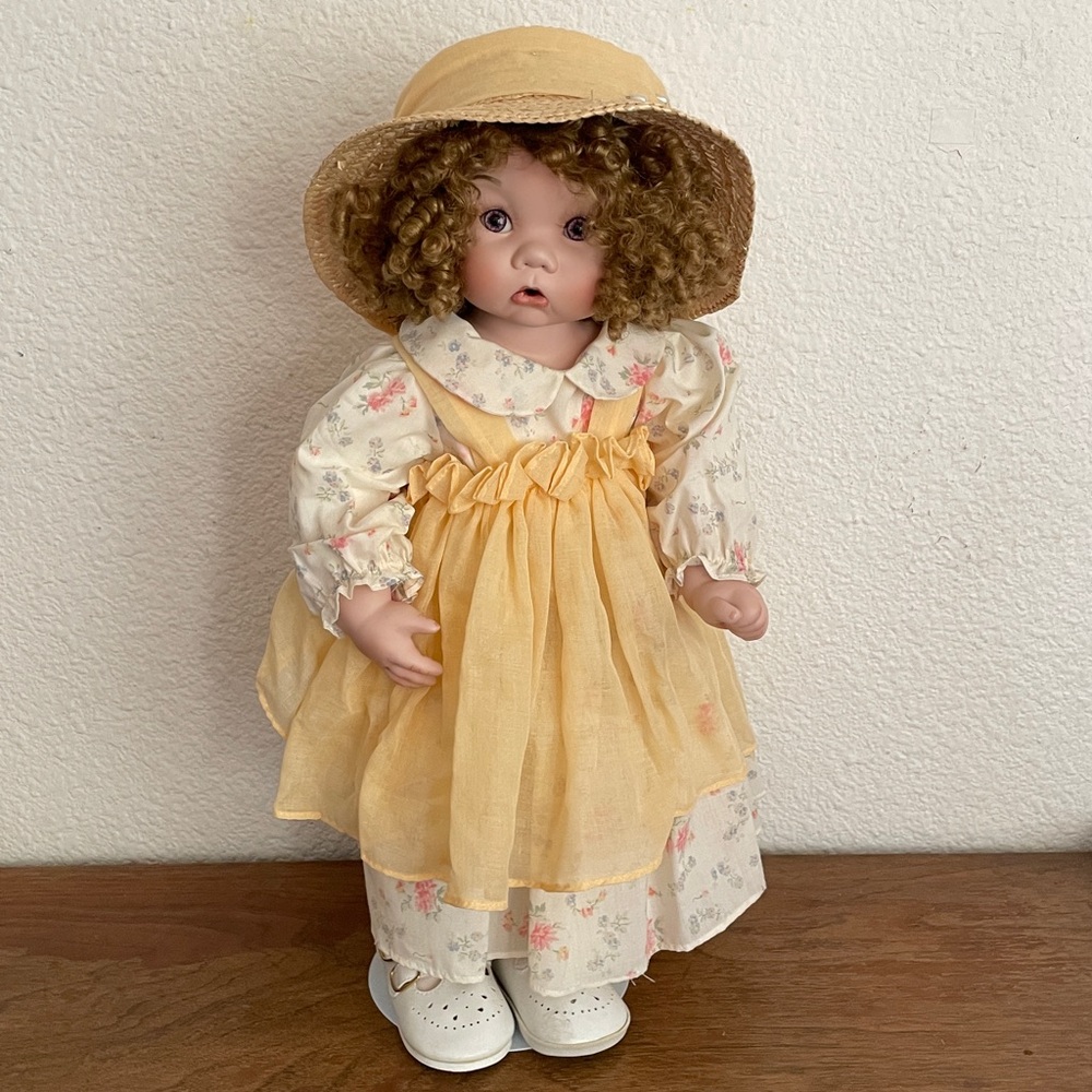 Vintage MasterPiece Gallery Porcelain Doll Tulip by Cindy Rolfe 1998